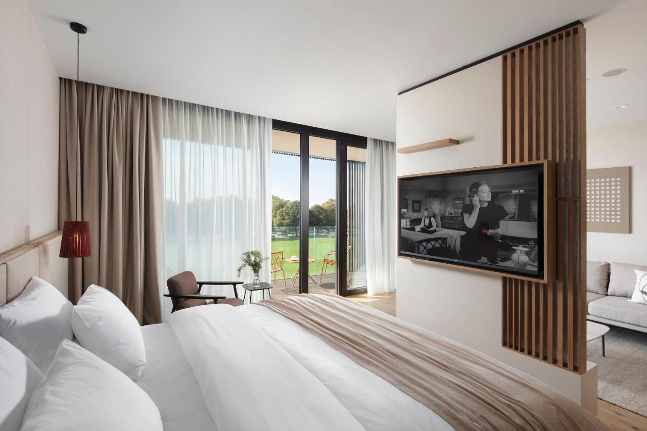 Hotel Materra Osijek Extérieur photo