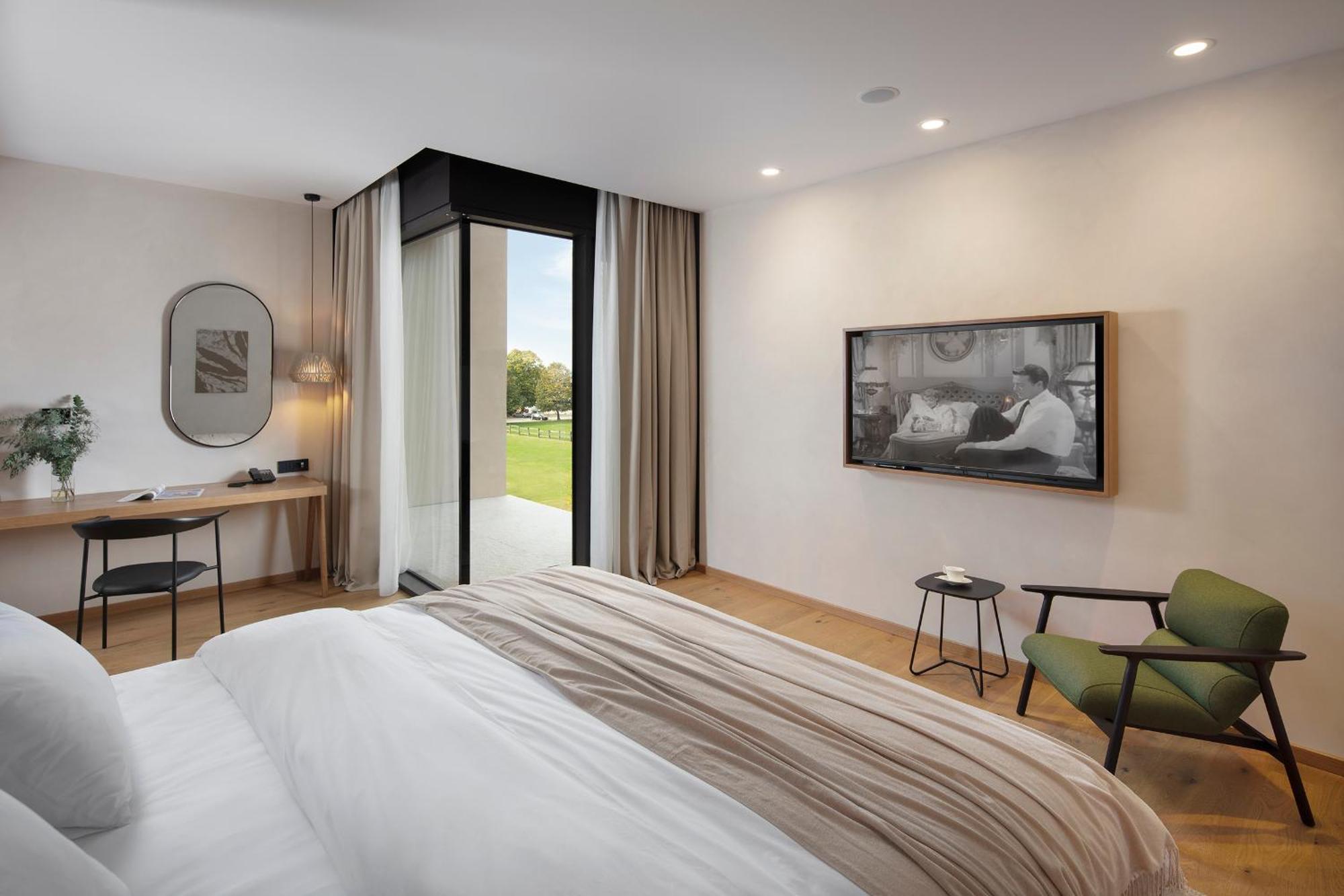 Hotel Materra Osijek Extérieur photo